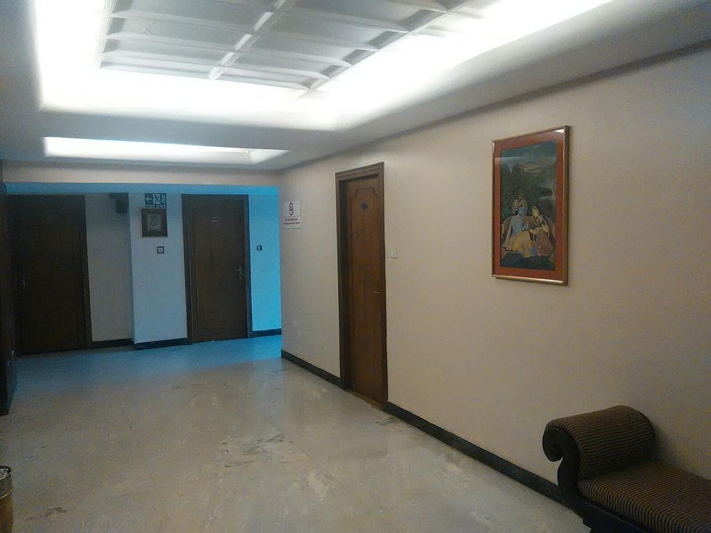 ホテル The Woods Manor Mg Road Kochi エクステリア 写真